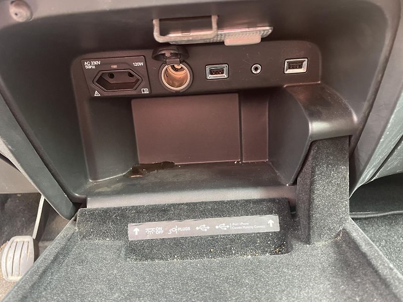 Citroën Grand C4 Picasso (2015) 2.0 HDI 110Kw NÁHRADNÍ DÍLY  - fotka 7 z 7