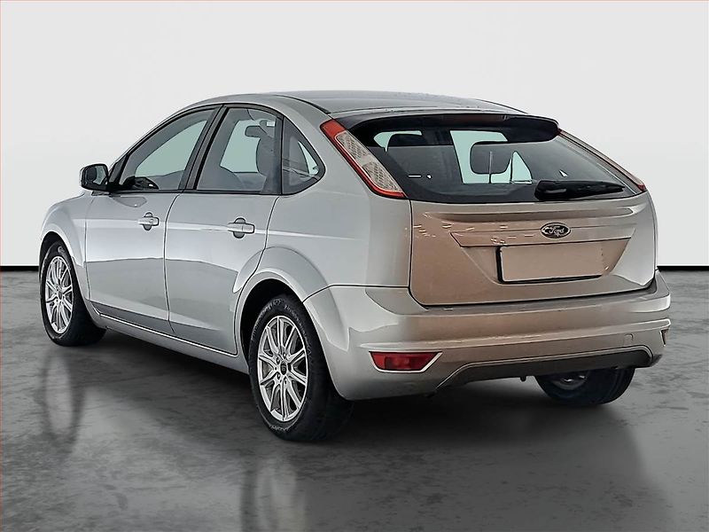 Ford Focus (2008) 1.6 16V, Automat, nová STK - fotka 4 z 16