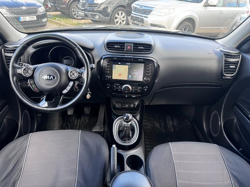 Kia Soul (2015) 1,6 CRDI 16 V 94 KW TAŽNÉ - fotka 24 z 47