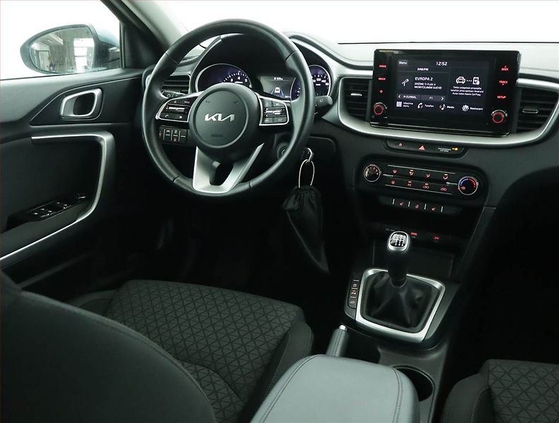 Kia Ceed (2023) Spin 1.0 T-GDI, SPIN, DPH - fotka 7 z 15