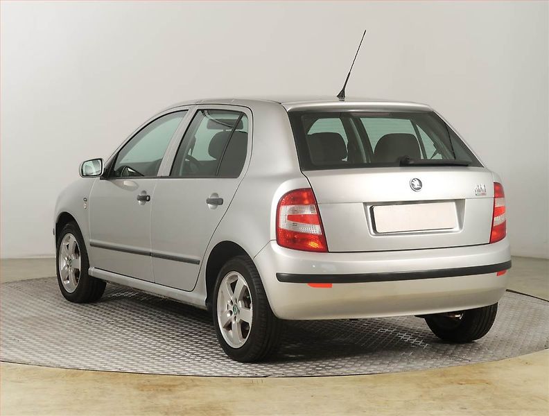 Škoda Fabia (2005) 1.4 16V, po STK, servisované - fotka 4 z 15