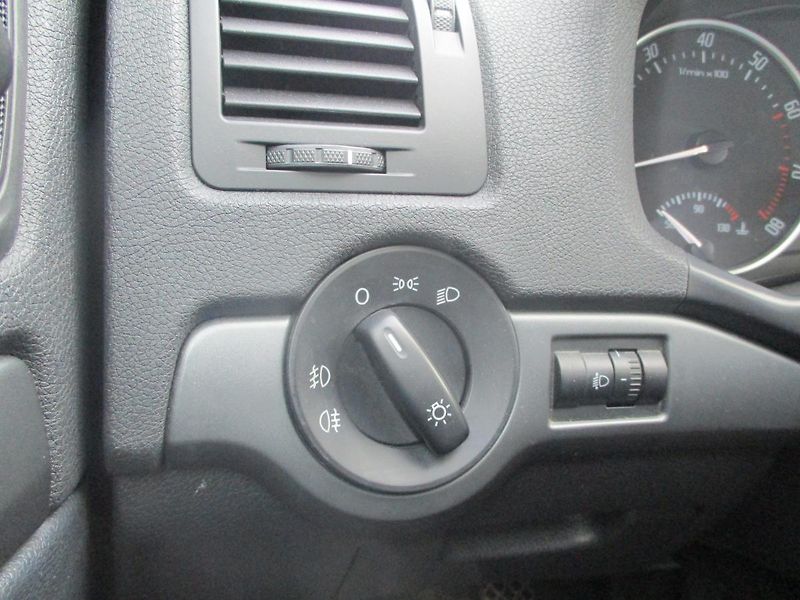Škoda Octavia 1.4 TSi +sada kol - fotka 21 z 32