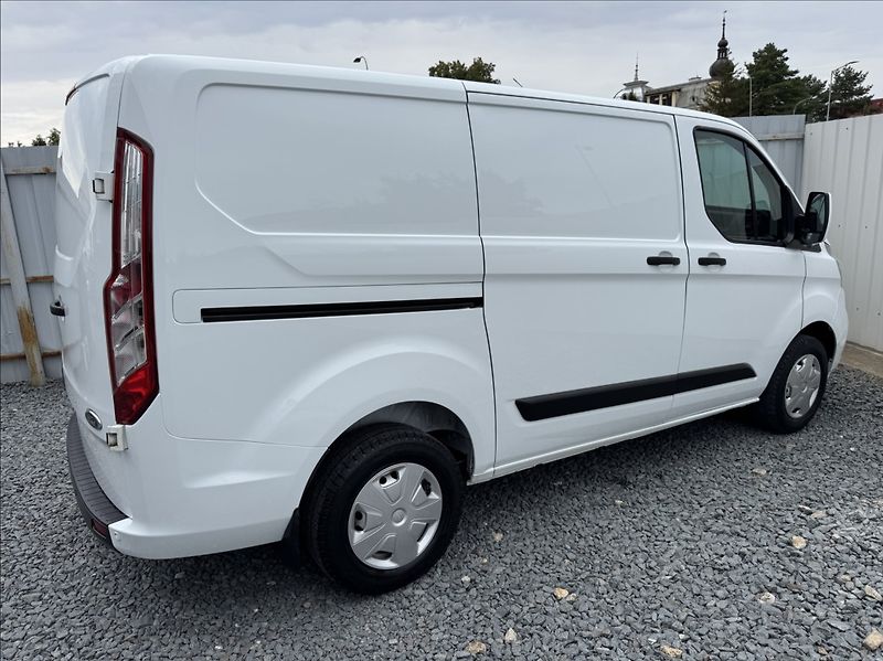 Ford Transit Custom 2,0 TDCi L1H1 DPH 1.maj ČR - fotka 14 z 50