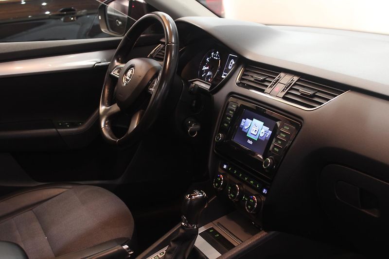 Škoda Octavia (2014) 1.2TSI DSG Elegance  - fotka 19 z 29