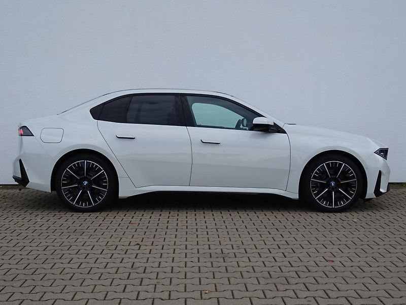 BMW Řada 3 i3 50 xDrive - fotka 5 z 7