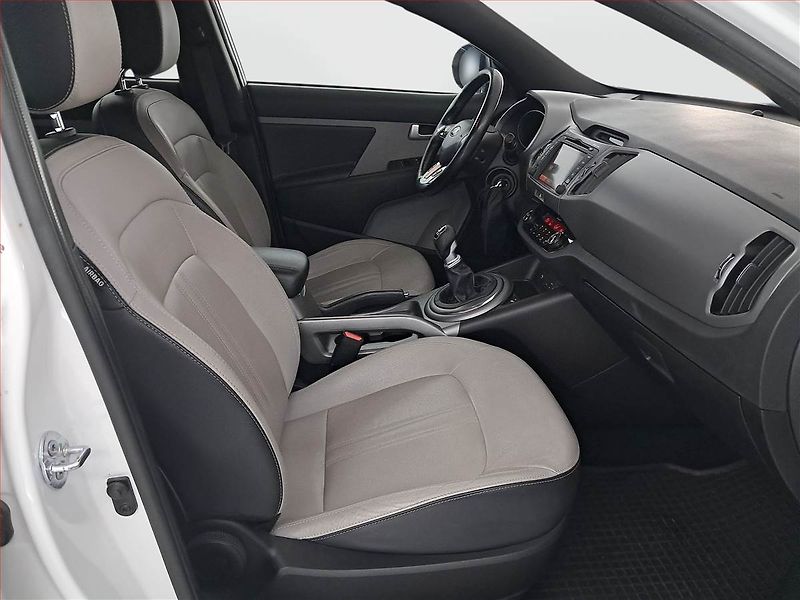 Kia Sportage (2016) Exclusive 1.7 CRDi, Serv.kniha - fotka 9 z 19