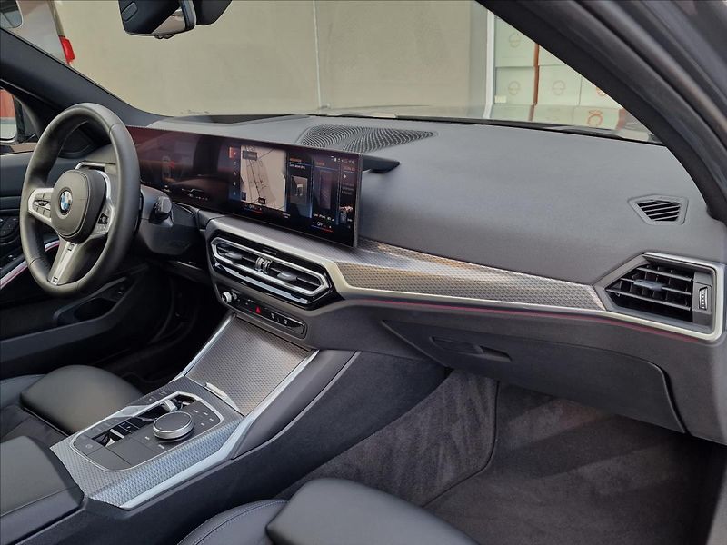BMW Řada 3 330d Xdrive M-Sport ČR,1.Maj. - fotka 13 z 50