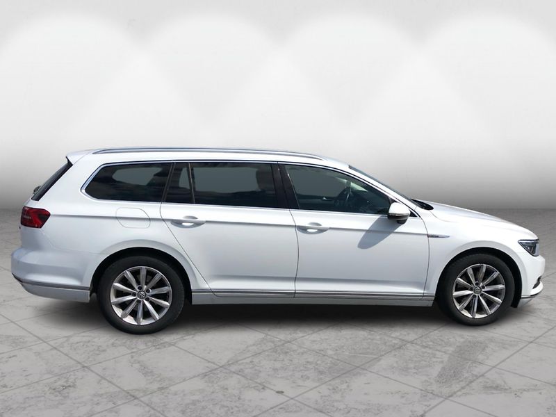 Volkswagen Passat Variant 2.0 TDi 4-Motion HIGHL - fotka 8 z 29