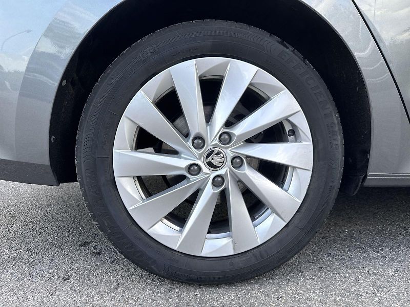 Škoda Octavia (2024) Combi 2.0 TDI DSG Style - fotka 29 z 32