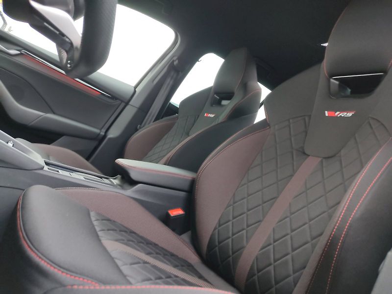 Škoda Octavia (2025) combi RS 2,0 Tsi 195 Kw DSG - fotka 30 z 44