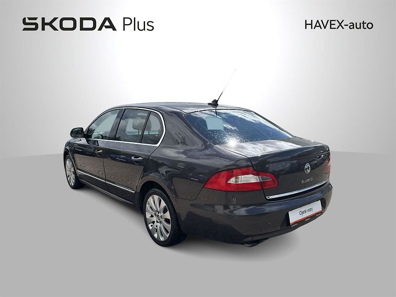 Škoda Superb (2009) 2.0 TDI Ambition - fotka 27 z 28