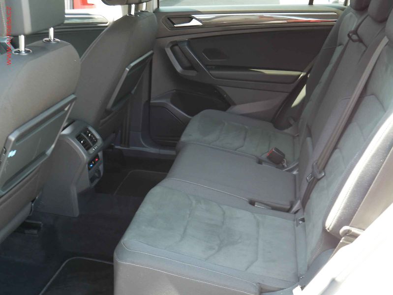 Volkswagen Tiguan Allspace (2021) 2.0 TDi 4Motion, 1.maj,ČR - fotka 10 z 22