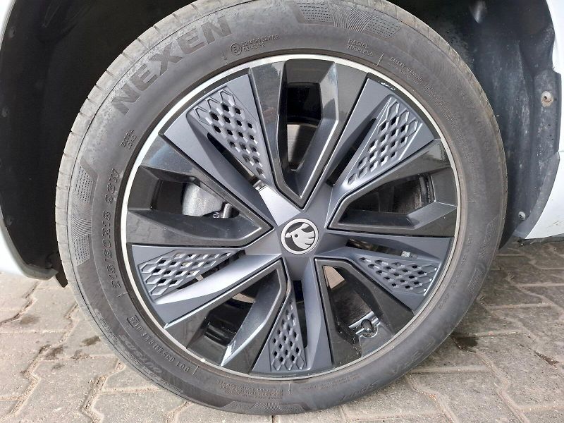 Škoda Karoq (2025) SportLine TD 2.0/110KW A7F - fotka 28 z 46