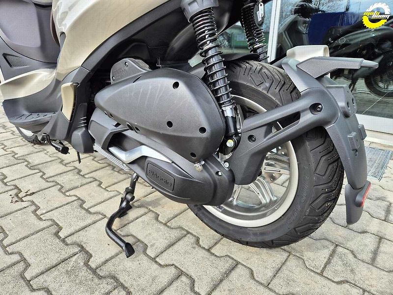 Piaggio Beverly 300 (2024) SKLADEM - fotka 13 z 19