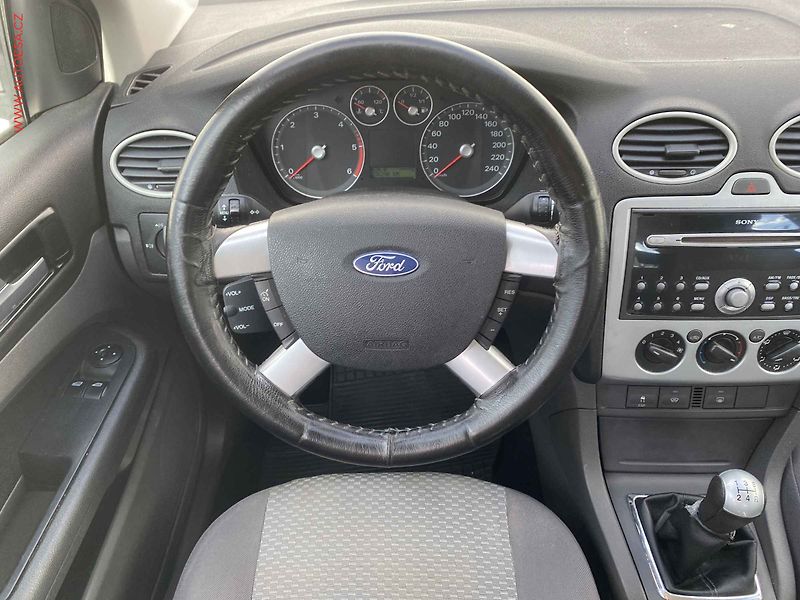 Ford Focus (2005) 1.6TD, 1.maj, servis.kniha - fotka 11 z 16