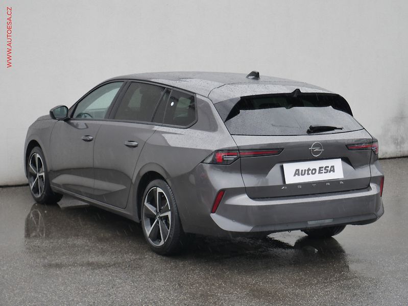 Opel Astra (2024) 1.2 T, 1.maj,ČR, Edition, LED - fotka 6 z 23