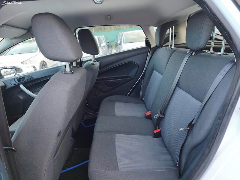 Ford Fiesta (2012) - fotka 6 z 26