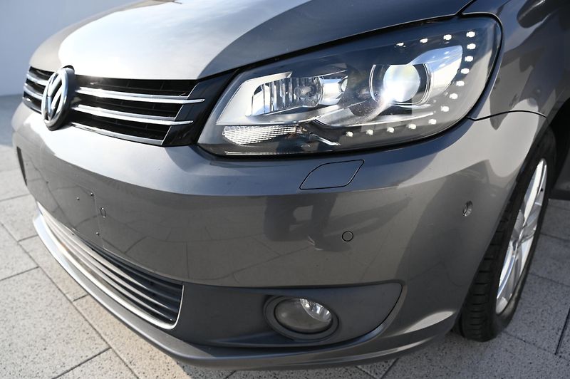 Volkswagen Touran 2.0TDI 103KW Match 7Míst 11/12 - fotka 10 z 49