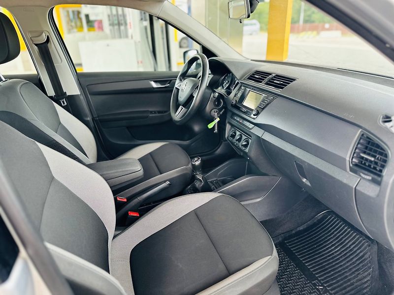 Škoda Fabia (2018) 1.0TSi SERVISKA, 100%KM - fotka 8 z 12