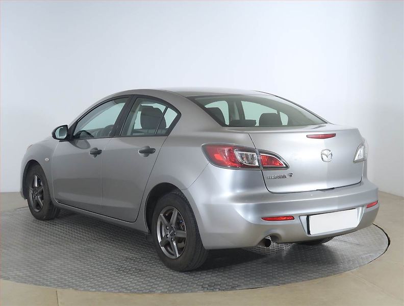 Mazda 3 (2013) 1.6 DI Turbo, nová STK - fotka 4 z 16