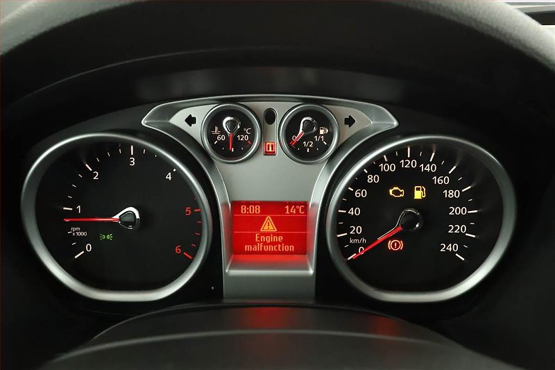Ford Kuga (2011) 2.0 TDCi, nová STK - fotka 9 z 13