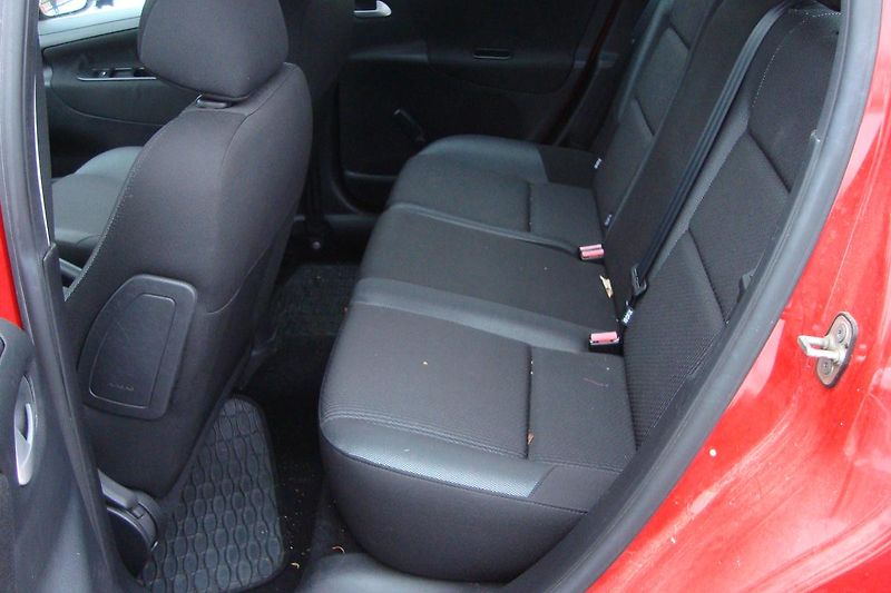 Peugeot 207 (2010) 1.4i, Zakoup.v ČR, Naj.70 Tis. - fotka 28 z 52