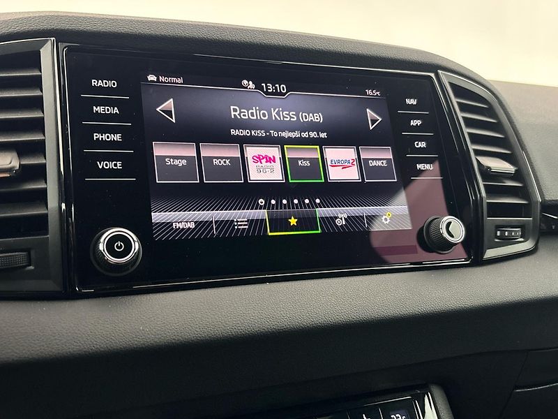 Škoda Karoq DSG Sportline - fotka 12 z 31