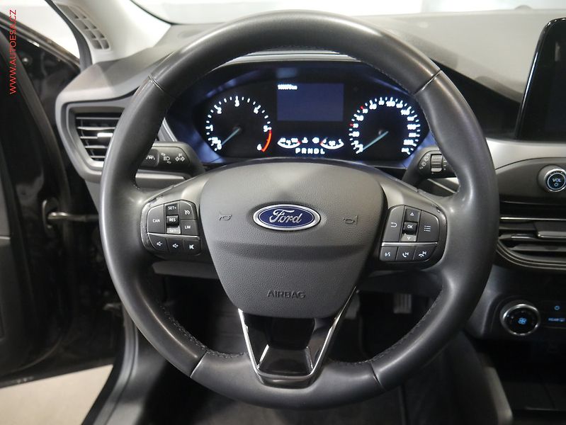 Ford Focus (2022) 1.5TDCi, AT, LED - fotka 12 z 20