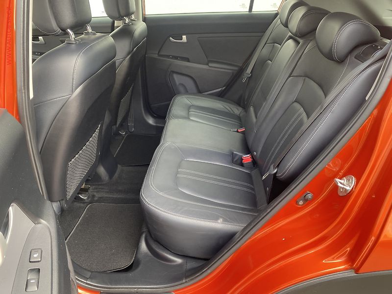 Kia Sportage (2011) 2.0 GDi, Spirit, AT, xenon - fotka 10 z 16