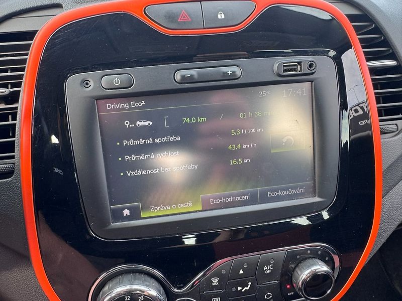 Renault Captur (2016) 0,9 TCE 66 KW ROZVODY USB NAV - fotka 31 z 42
