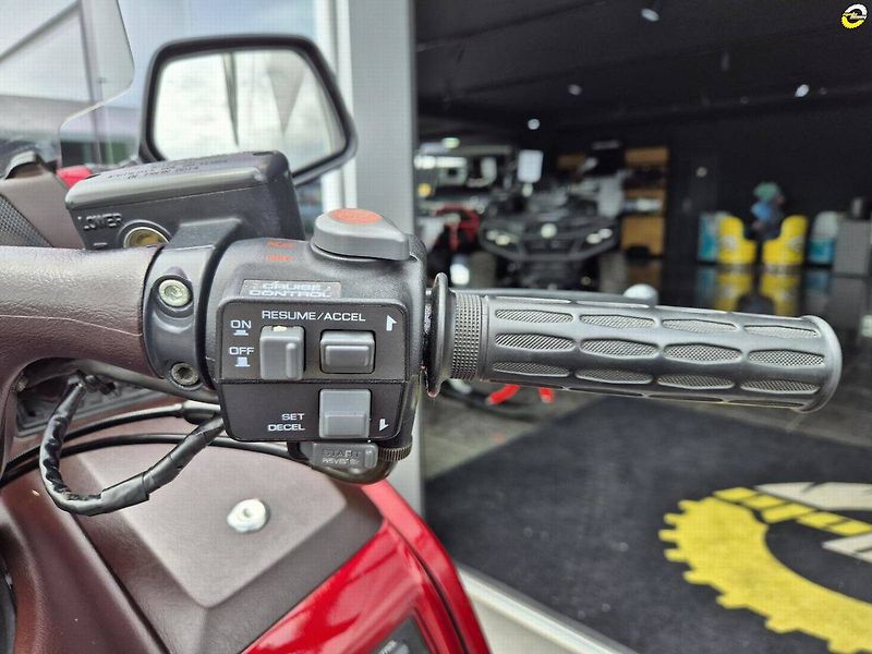 Honda GL 1500 Gold Wing SE (1997) - fotka 18 z 20