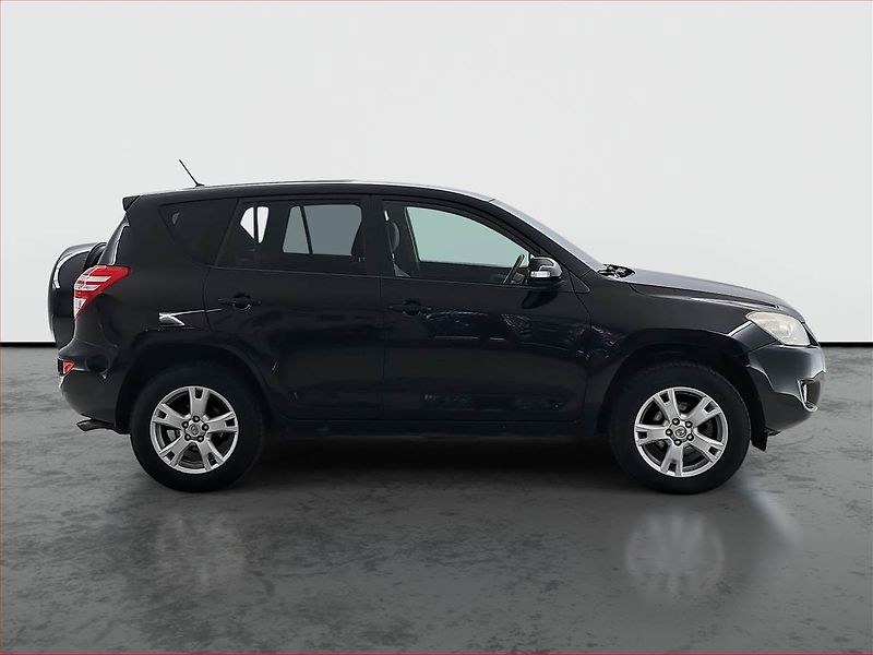 Toyota RAV4 (2010) 2.2 D-4D, 4X4, Tempomat - fotka 6 z 17