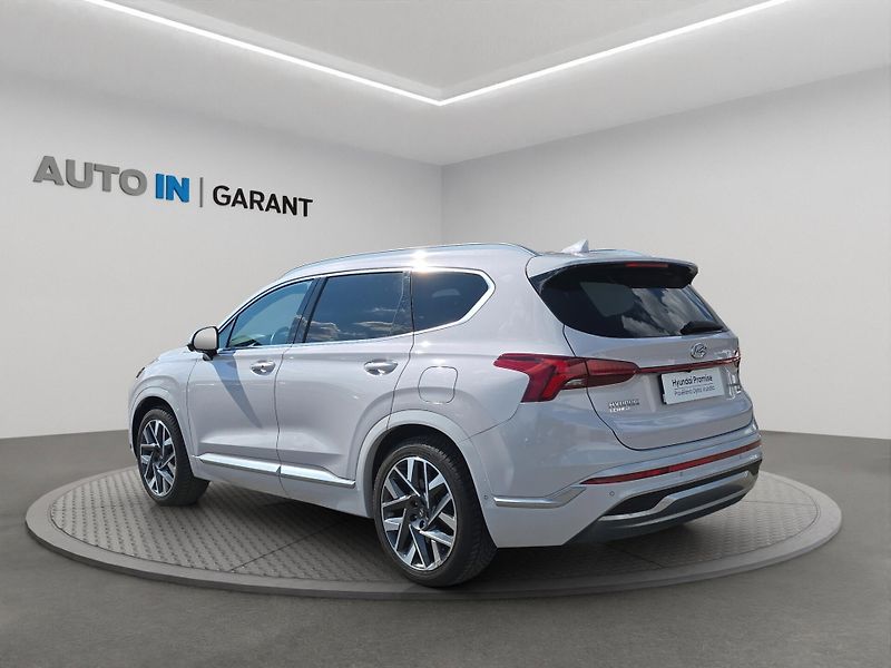 Hyundai Santa Fe (2022) LUXURY 2.2 CRDi DCT 4x4, 7 mís - fotka 4 z 30