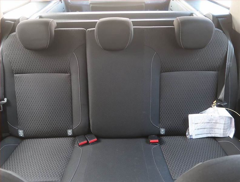 Dacia Logan (2017) 1.0 SCe, Serv.kniha - fotka 10 z 15