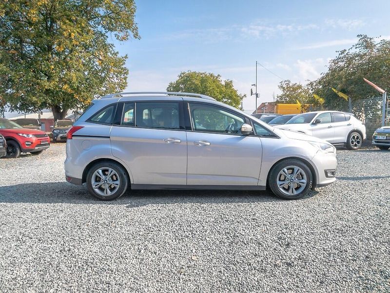 Ford Grand C-MAX (2017) 2.0TDCI 110KW 7sedadel – TAŽNÝ - fotka 4 z 47