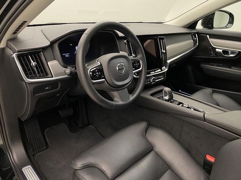 Volvo V90 CC B4 AWD BRIGHT PLUS AUT CZ - fotka 4 z 49
