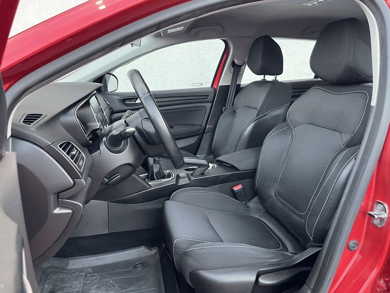 Renault Mégane (2017) Grandt. LIMITED 1,6SCe 115k - fotka 17 z 22