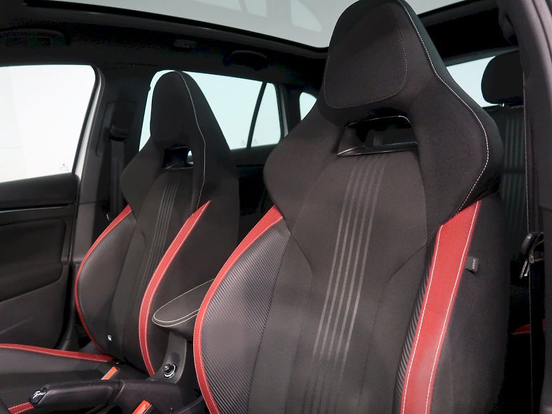 Škoda Scala (2023) MONTE CARLO 1.5TSI 110KW PANOR - fotka 14 z 40