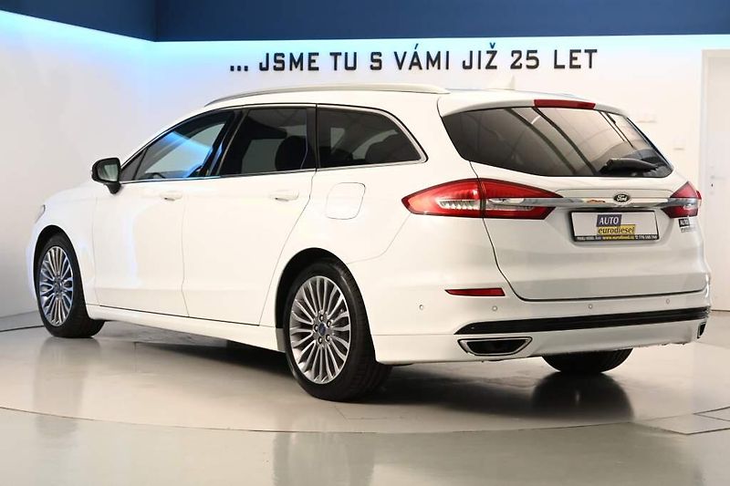 Ford Mondeo (2022) 2.0 140 KW LED SONY ACC 8AT EC - fotka 7 z 41