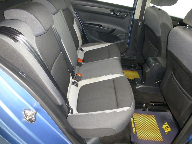 Škoda Fabia (2015) 1,2TSI-81KW**KLIMA**ALU KOLA - fotka 21 z 24