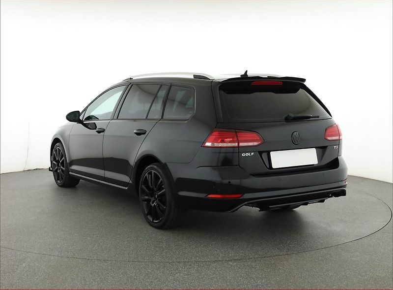 Volkswagen Golf (2017) 1.6 TDI, Serv.kniha, Navi - fotka 4 z 18