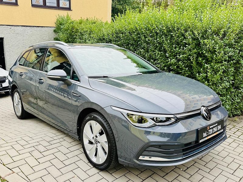 Volkswagen Golf (2023) 1.5 eTSI 110 kW mHEV Style DSG - fotka 3 z 21