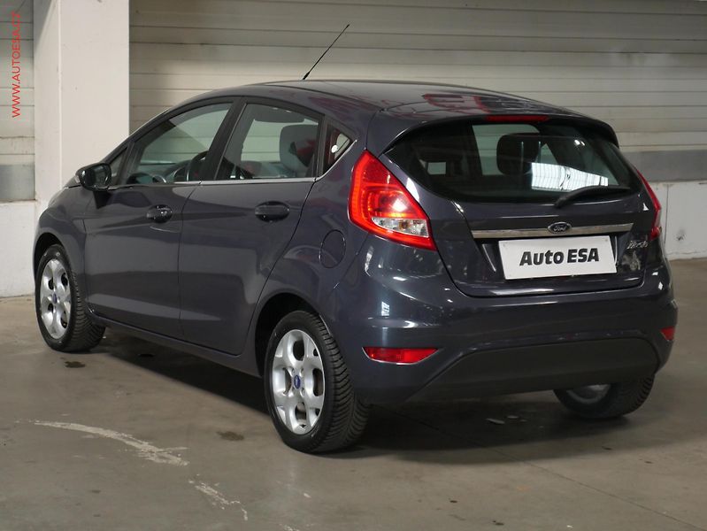 Ford Fiesta (2011) 1.25, Titanium - fotka 6 z 15