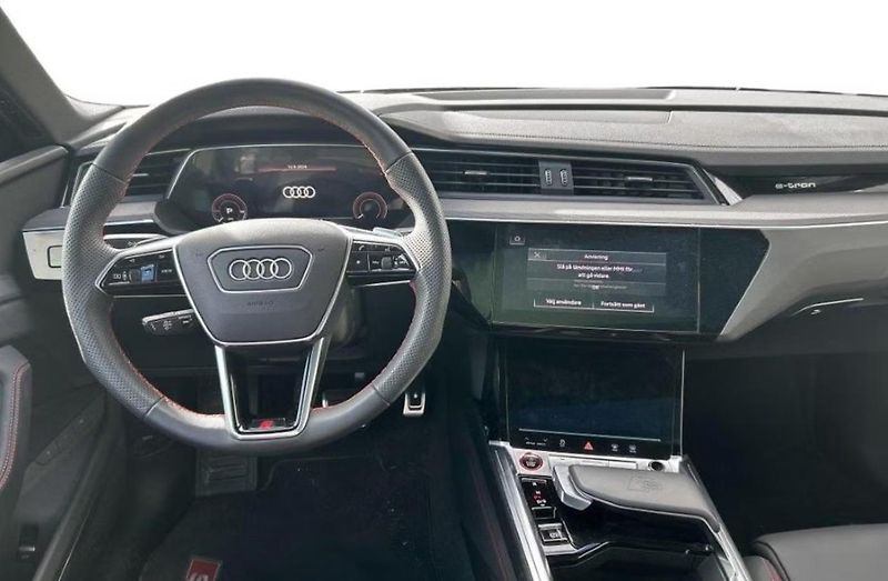 Audi SQ8 e-tron Q 360 HuD 4 zóny Matrix - fotka 8 z 18