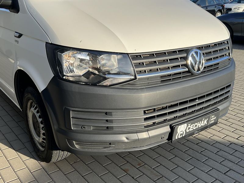 Volkswagen Transporter (2018) - fotka 32 z 33