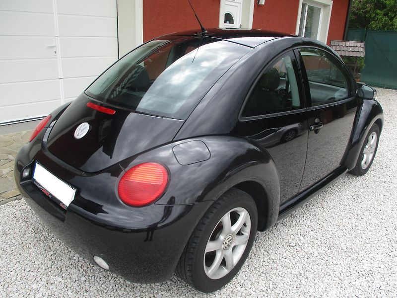 Volkswagen New Beetle 1.6i KLIMA NEHAVAROVANÉ - fotka 3 z 30