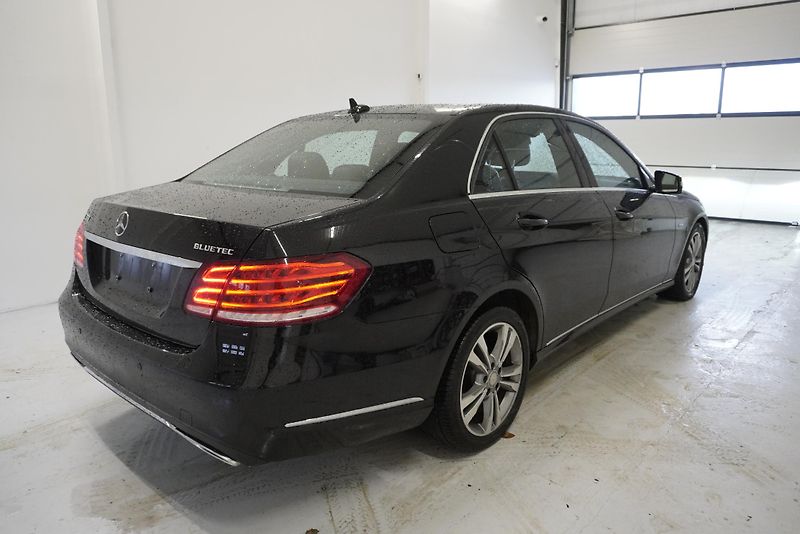 Mercedes-Benz Třídy E (2015)  3,0 V6 BLUETEC AUTOMAT - fotka 5 z 23