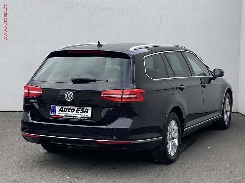 Volkswagen Passat (2016) 2.0 TDi, Highline, LED - fotka 4 z 18