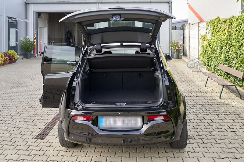 BMW i3 (2020) Elektro - fotka 12 z 26
