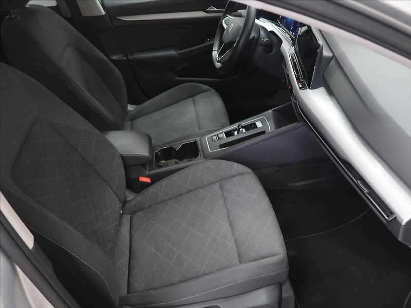 Volkswagen Golf 1,5 TSI EVO Life 1.majitel CZ - fotka 13 z 34